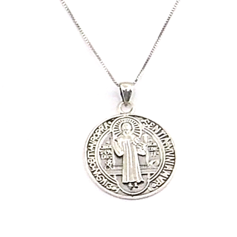 Colgante de plata de ley de San Benito de 28mm aprox. Con cadena de 45cm
