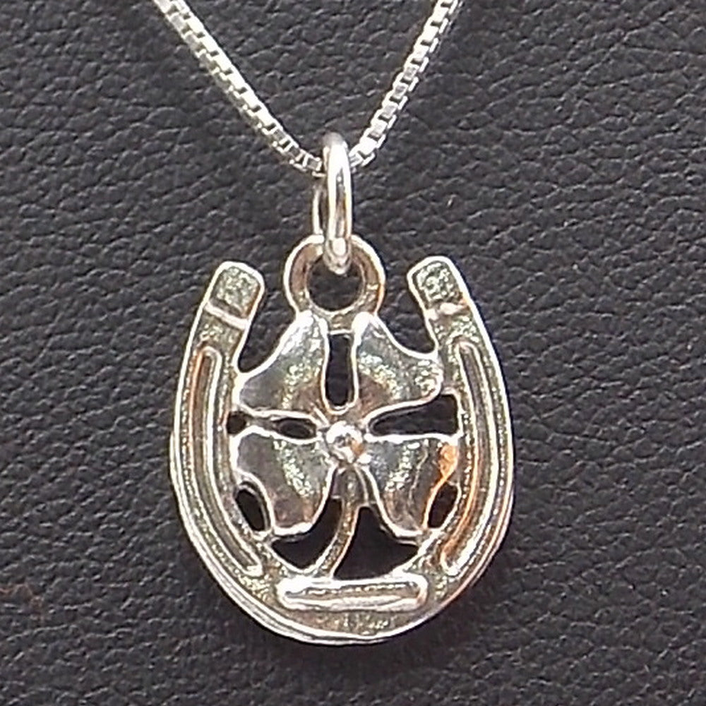Colgante de plata de ley de Trébol de 17x14mm aprox. Con cadena de 45cm