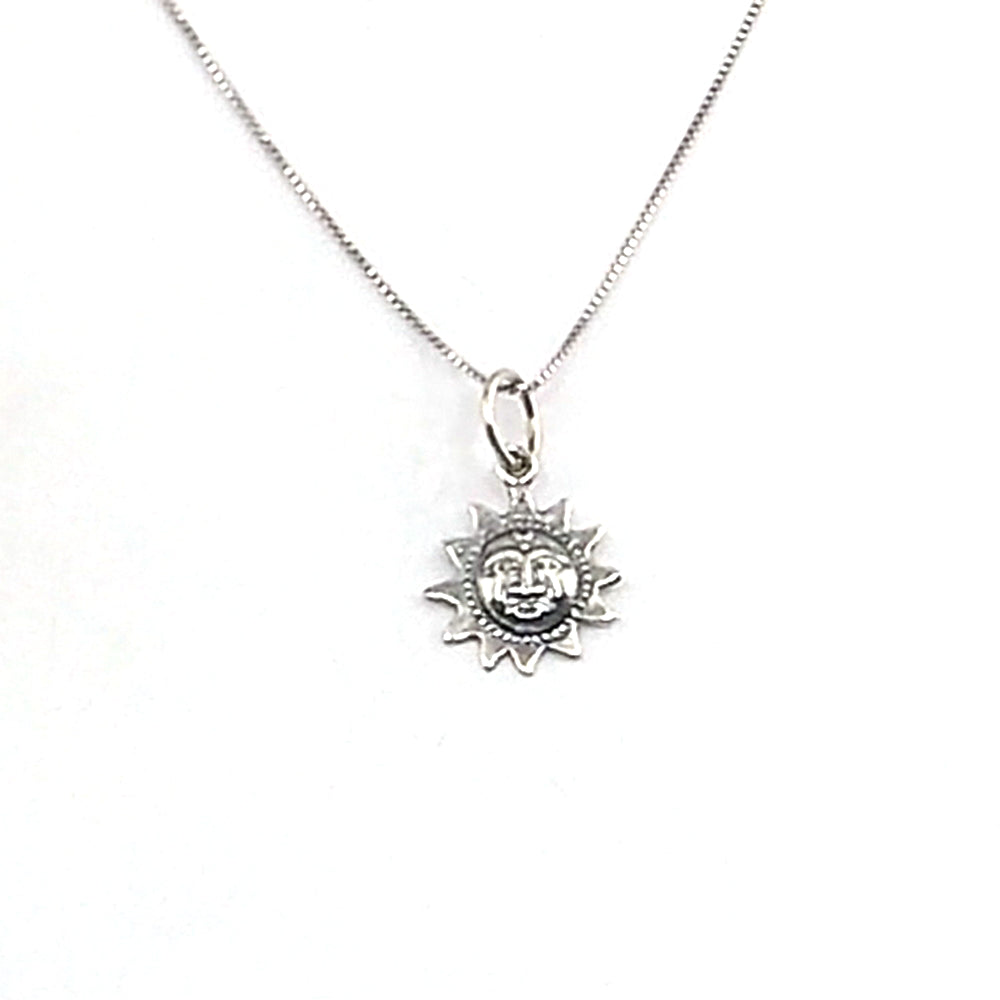 Colgante de plata de ley de Sol de 19x16mm aprox. Con cadena de 45cm