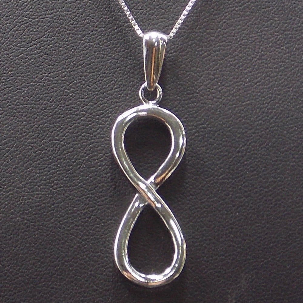 Colgante de plata de ley de Infinito de 18x24mm aprox. Con cadena de 45cm