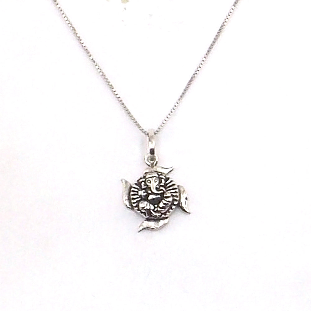 Colgante de plata de ley de Ganesha de 15mm aprox. con cadena de 45cm