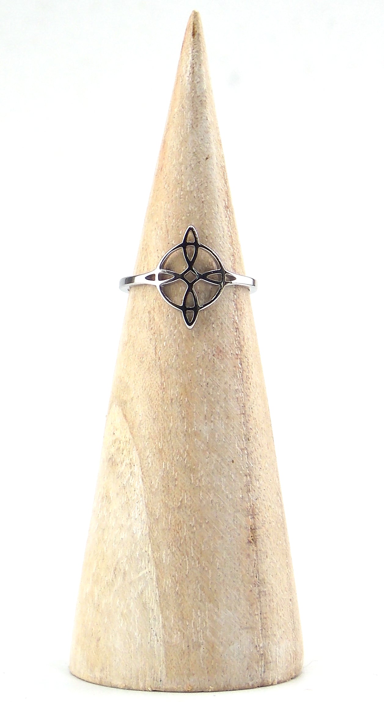 Anillo ajustable de Nudo de bruja de acero plateado