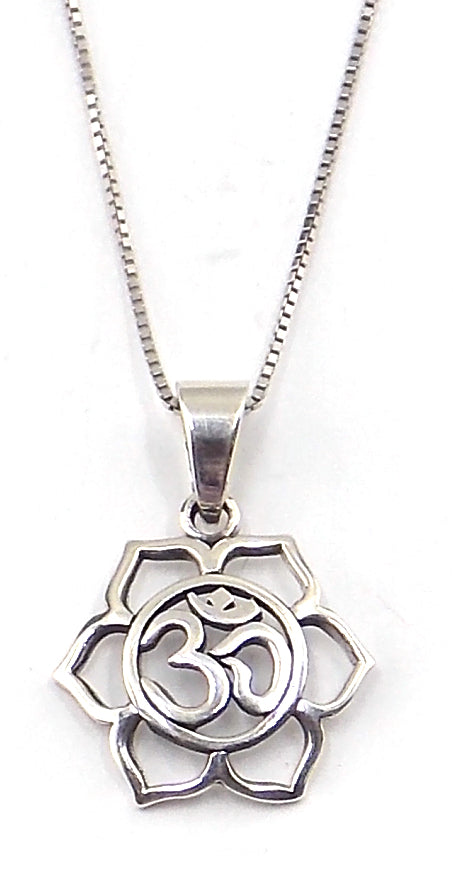 Colgante de plata de ley de Om de 20x18mm aprox. con cadena de 45cm