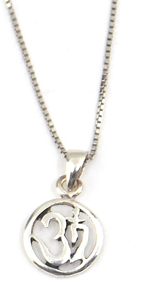 Colgante de plata de ley de Om de 10mm aprox. con cadena de 45cm