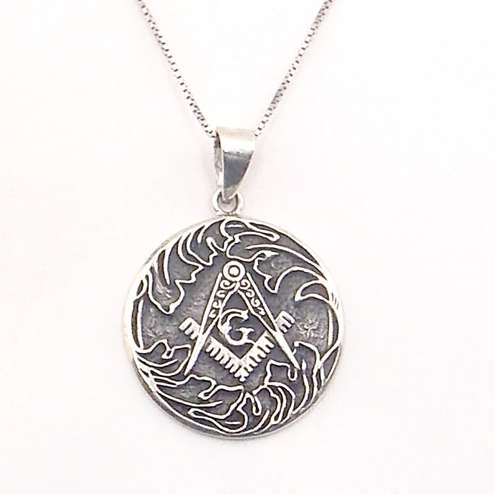 Colgante de plata de ley de Brujula Masonica de 28mm aprox. Con cadena de 45cm