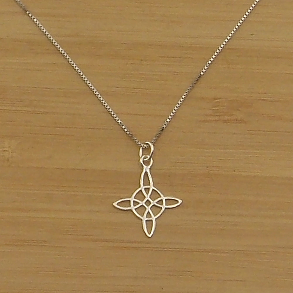 Colgante de plata de ley de nudo de bruja de 18mm aprox. con cadena de 45cm