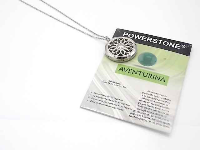 Colgante con motivo de Flor con una piedra de Venturina verde
