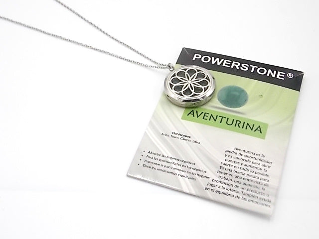 Colgante con motivo de Dríada con una piedra de Venturina verde