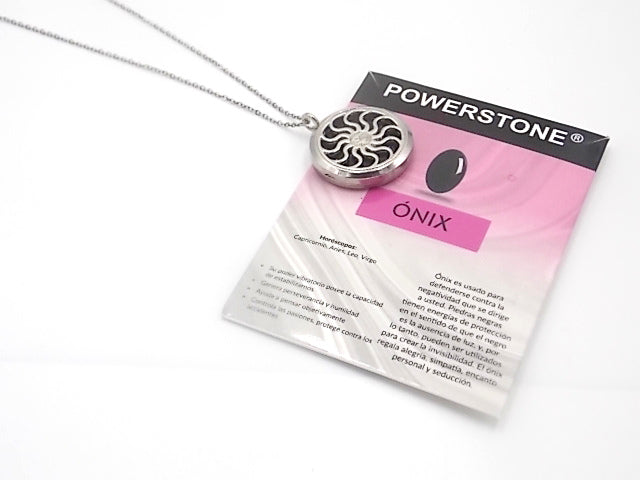 Colgante con motivo de Sol con una piedra de Ónix