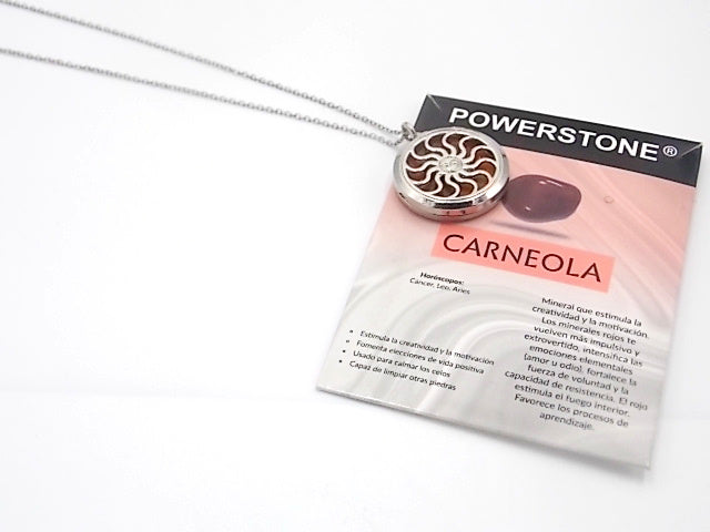 Colgante con motivo de Sol con una piedra de Carneola