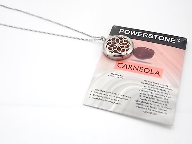 Colgante con motivo de Trébol con una piedra de Carneola