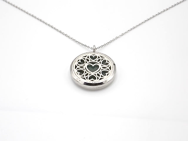 Colgante con motivo de Corazón con una piedra de Venturina verde