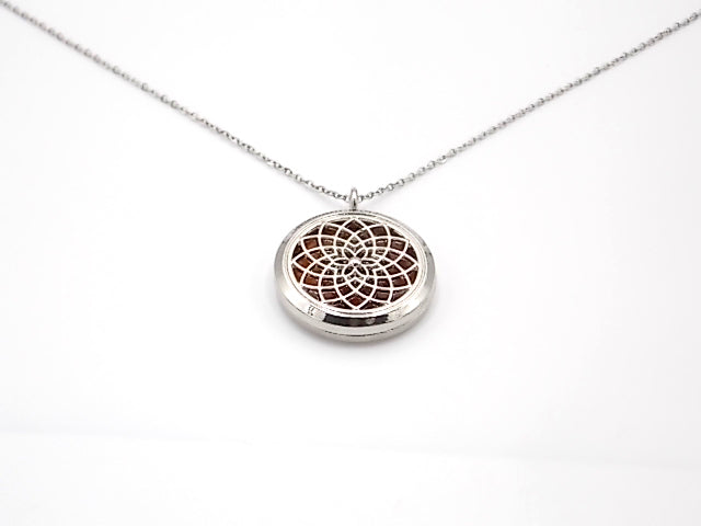 Colgante con motivo de Mandala con una piedra de Carneola
