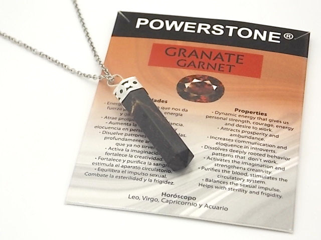 Colgante de piedra natural de Granate con forma de Obelisco invertido