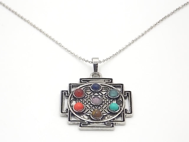 Colgante con las piedras naturales de los 7 chakras con diseño de Mandala