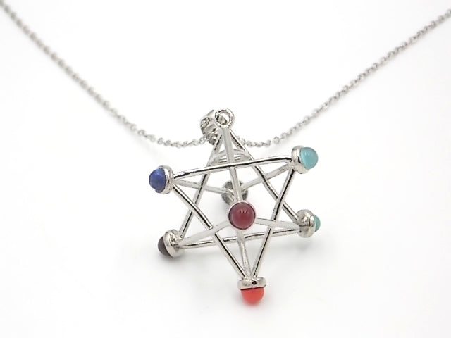 Colgante con las piedras naturales de los 7 chakras con diseño de Merkabah