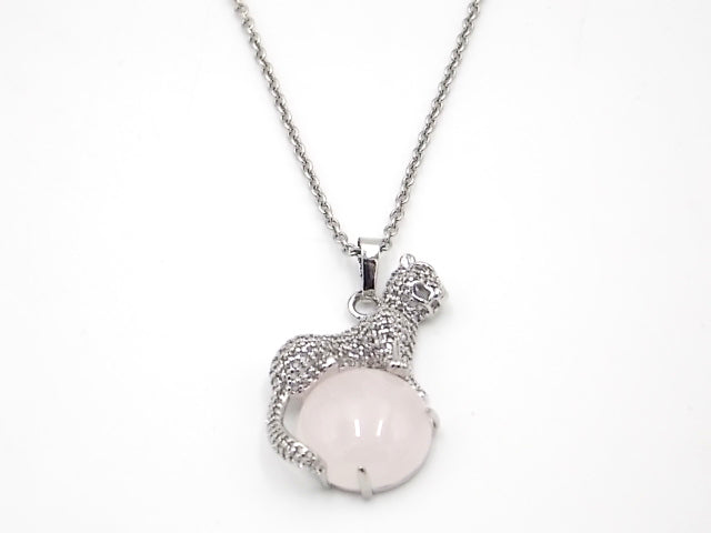 Colgante con forma de Leopardo de 34x21mm con piedra natural de Cuarzo rosa