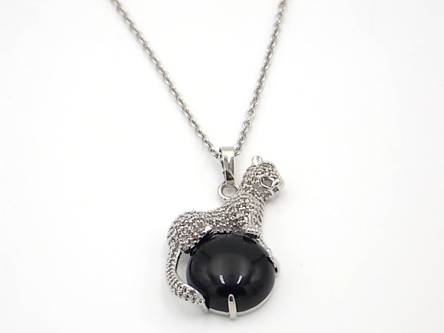 Colgante con forma de Leopardo de 34x21mm con piedra natural de Ónix