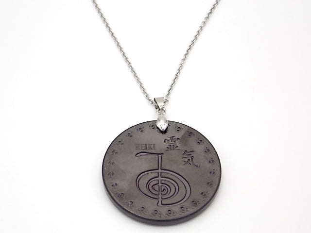 Colgante con medalla de Hematite de doble cara con símbolos de Om y Choku rei de 47mm