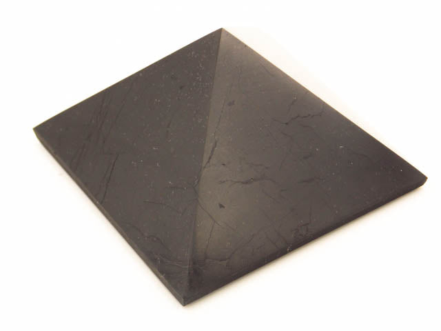Pirámide de Shungita de 8cm