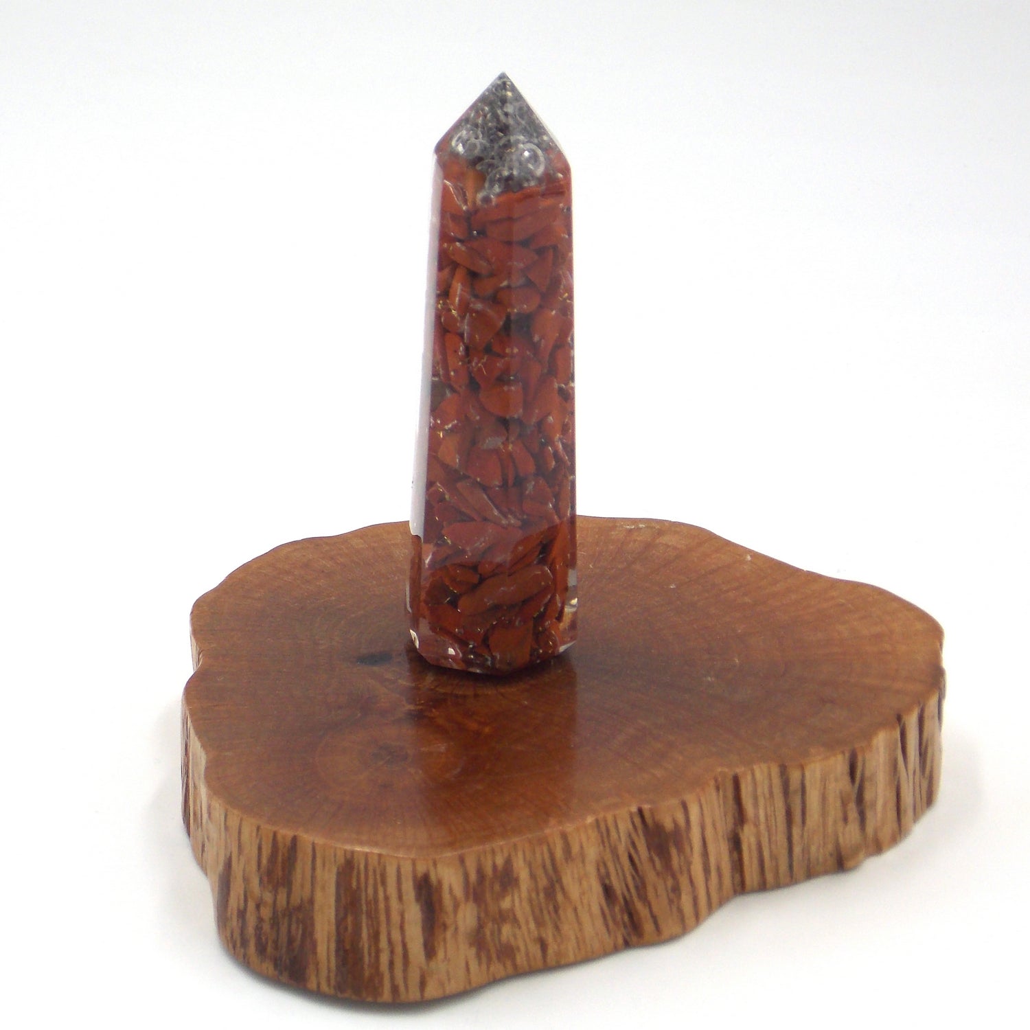 Obelisco de Orgonita de aprox. 7-8cm con piedra de Jaspe rojo