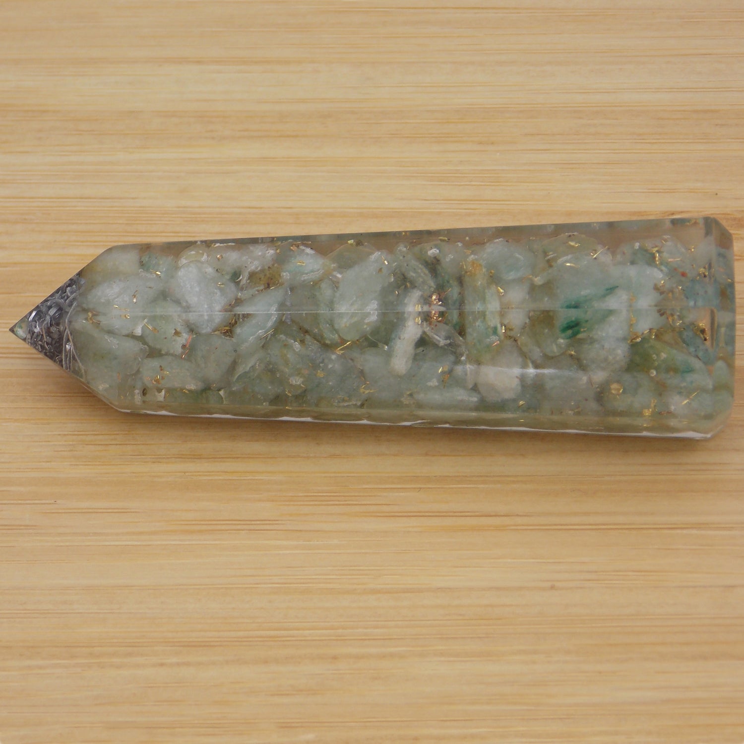 Obelisco de Orgonita de aprox. 7-8cm con piedra de Aventurina