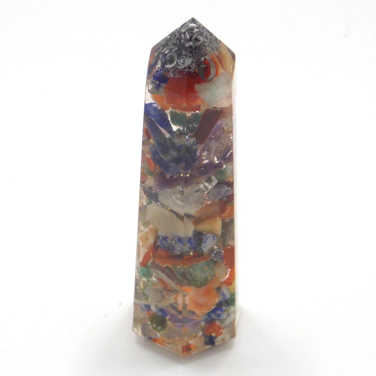 Obelisco de Orgonita de aprox. 7-8cm con piedra de 7 Chakras