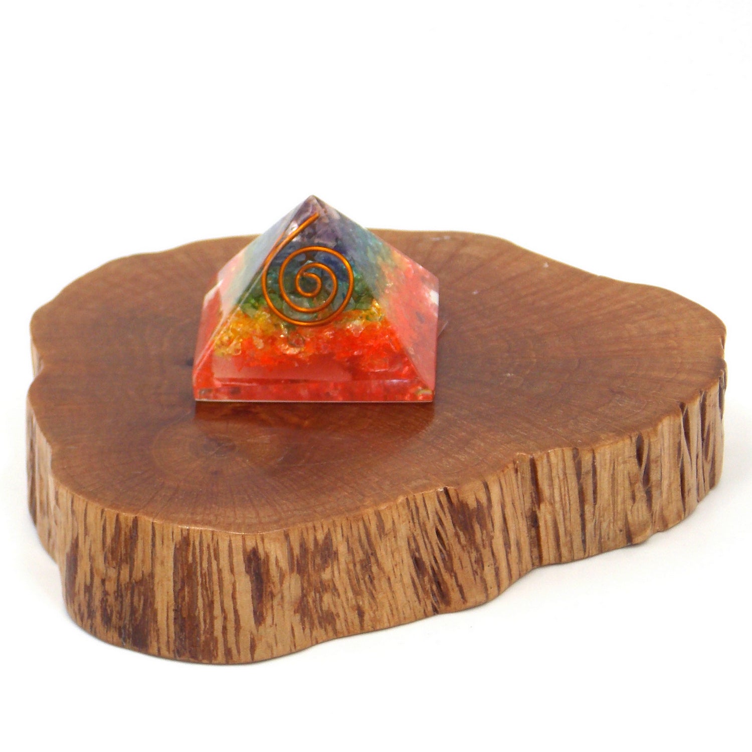 Pirámide de orgonita de aprox. 3cm de 7 chakras