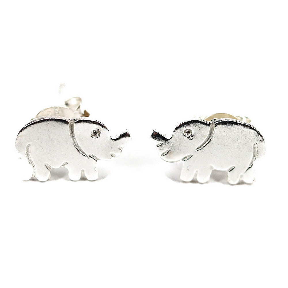 Pendiente En Plata De Ley Forma De Elefante Con Tuerca Mariposa.