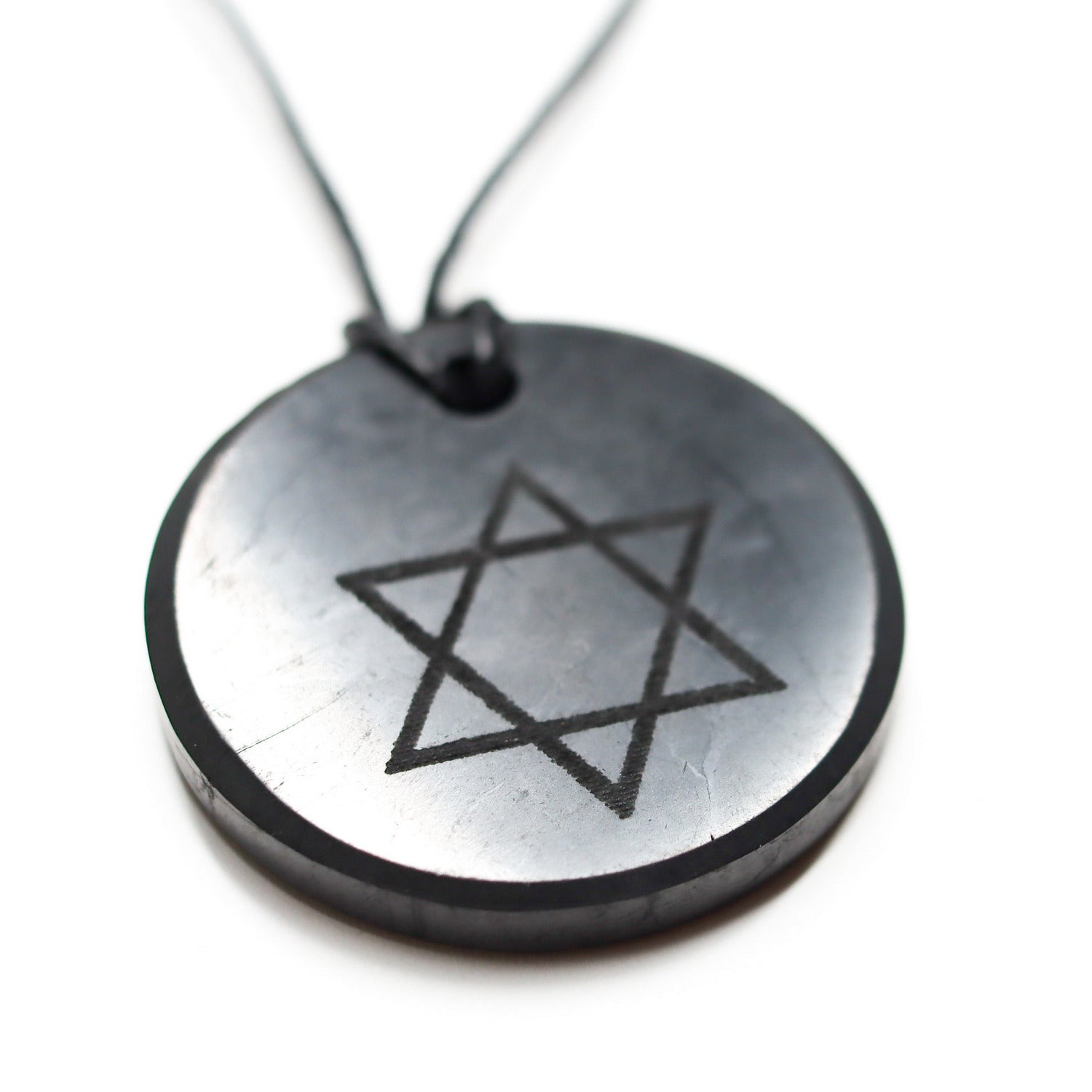 Colgante de Shungita de 30mm con grabado de Estrella de David
