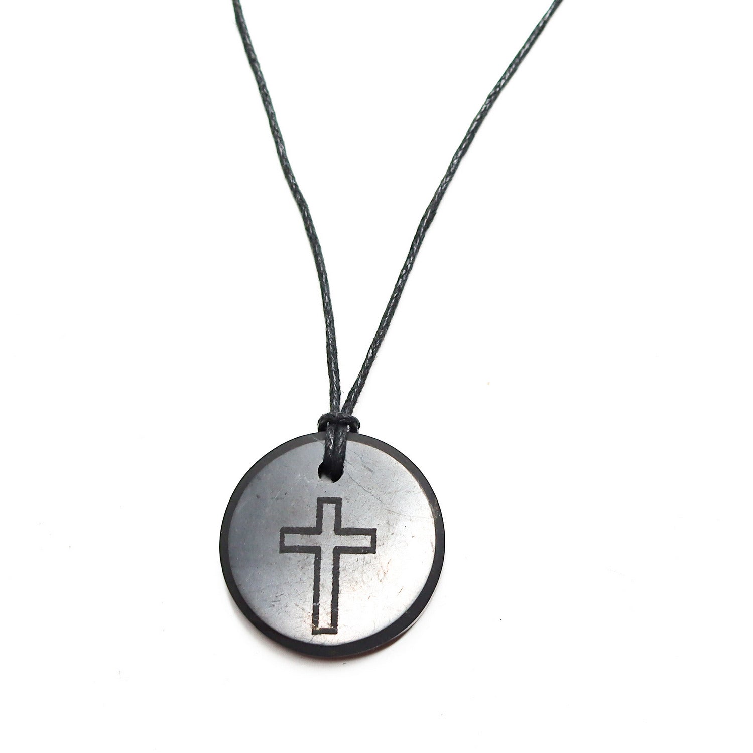 Colgante de Shungita de 30mm con grabado de Cruz