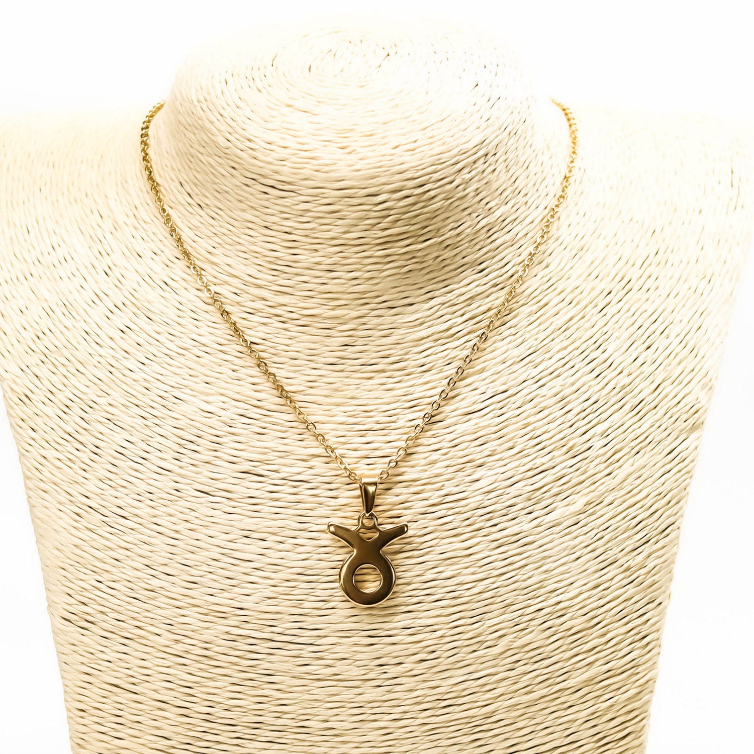 Colgante de acero inoxidable dorado con forma del signo del zodiaco Tauro de 20mm