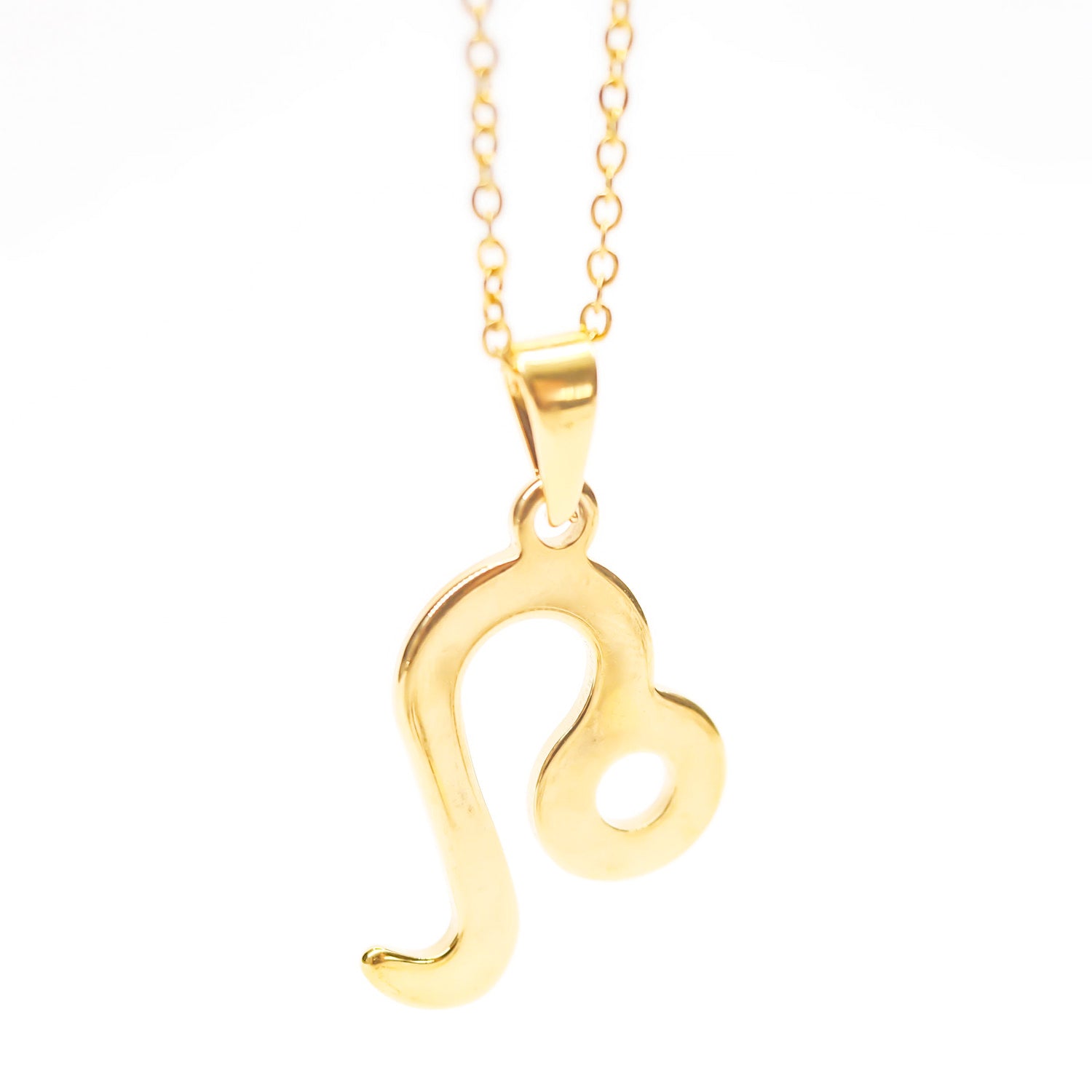 Colgante de acero inoxidable dorado con forma del signo del zodiaco Leo de 28mm