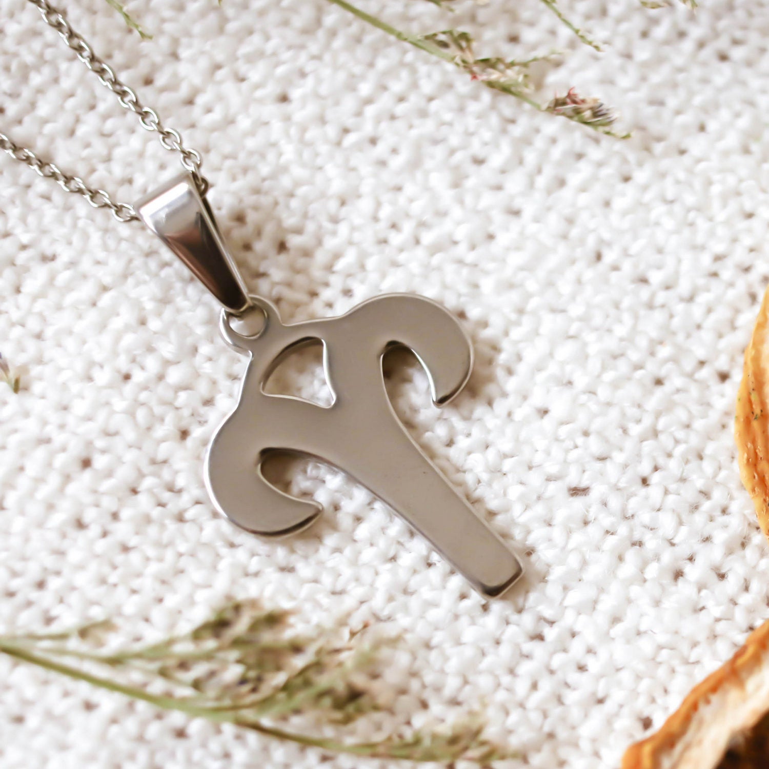 Colgante de acero inoxidable con forma del Signo del zodiaco Aries de 28mm
