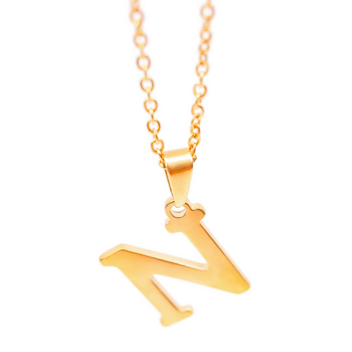 Colgante de acero inoxidable dorado con forma de letra N de 28mm