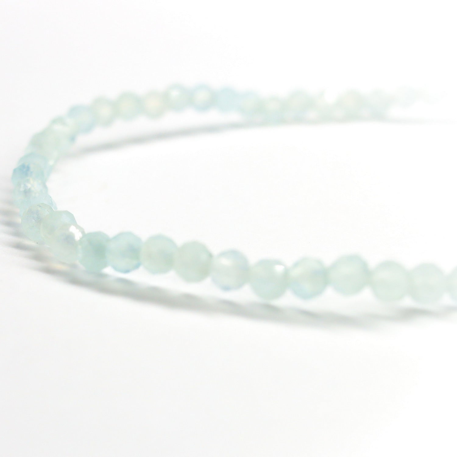 Pulsera elástica de Aquamarina facetada de 3mm