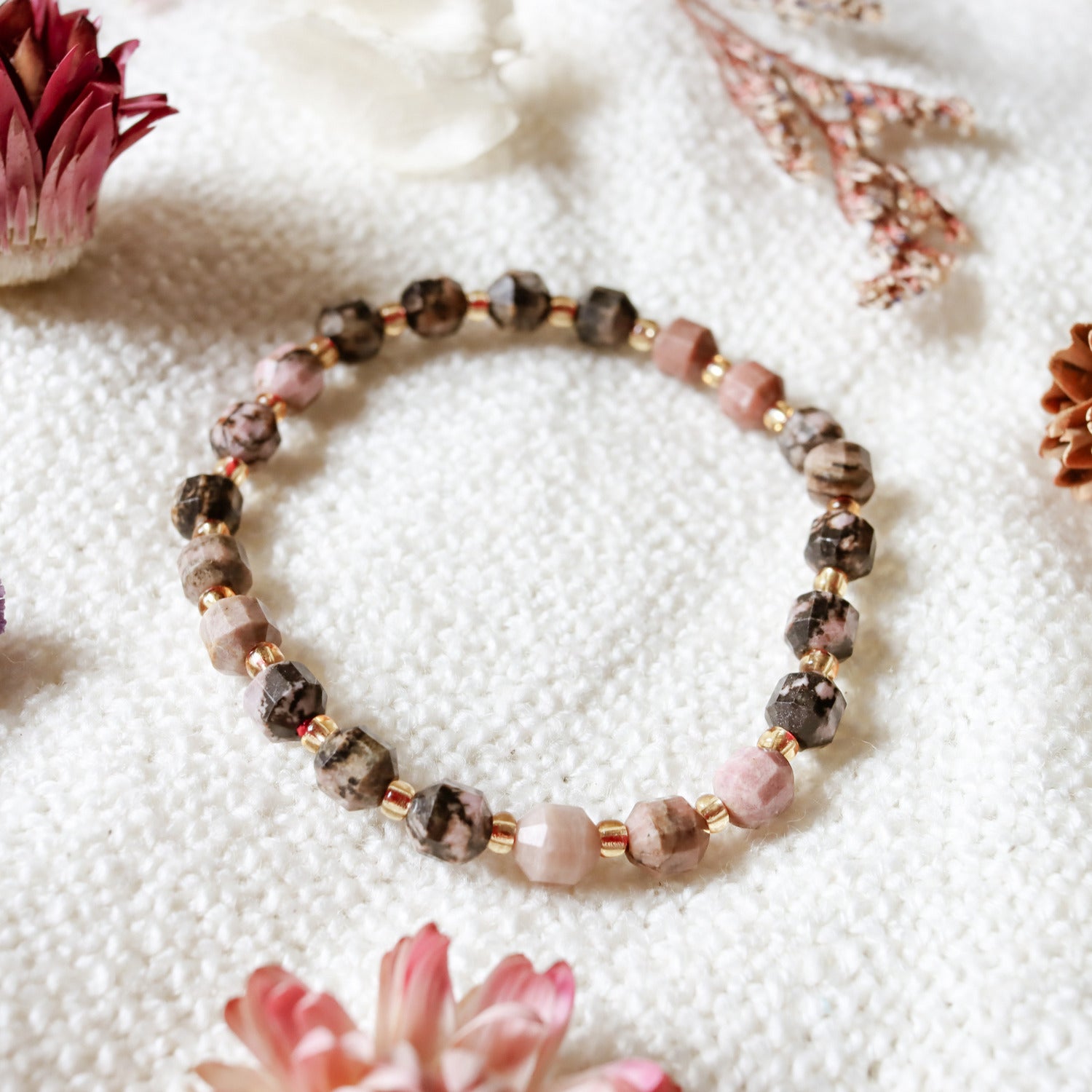 Pulsera elástica de Rodonita facetada de 6mm