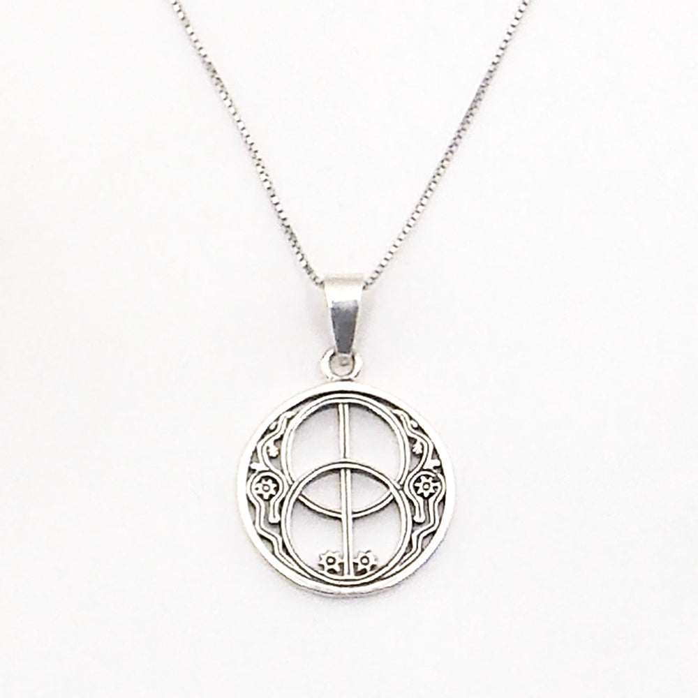 Colgante de plata de ley de Vesica Piscis de 23mm aprox. Con cadena de 45cm