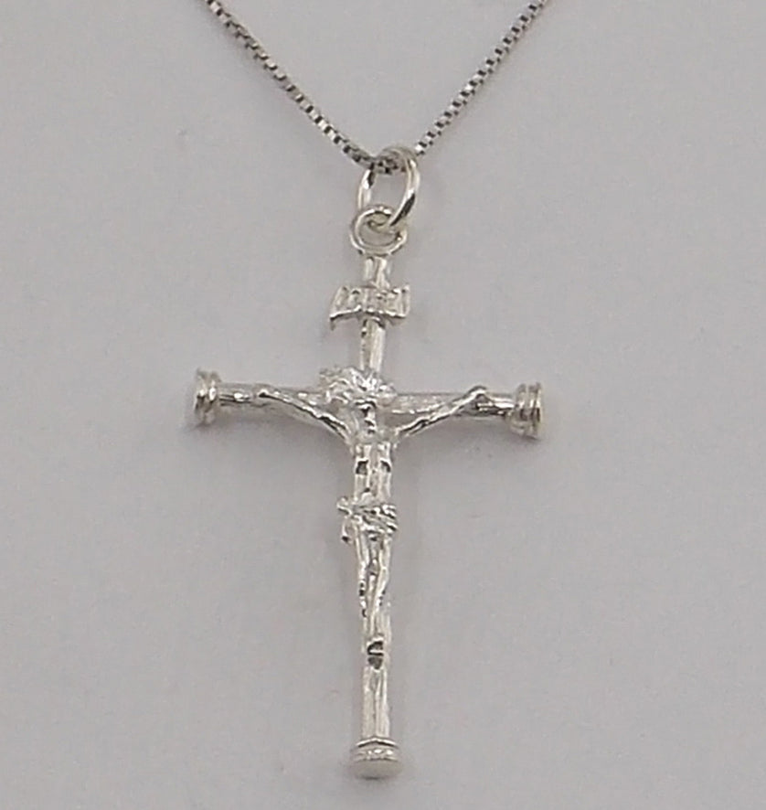 Colgante de plata de ley de la Cruz Cristiana de 40x23mm aprox. Con cadena de 45cm