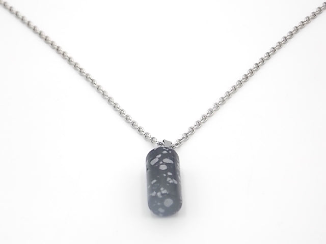 Colgante de piedra natural de Obsidiana nevada en forma de Cilindro